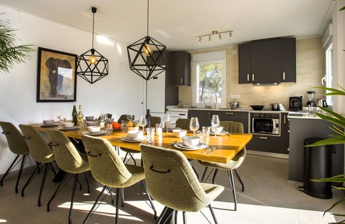 Alcalali Villa | Wonderful private villa with WIFI, A/C, private pool, TV, patio, pets allowed and panoramic view