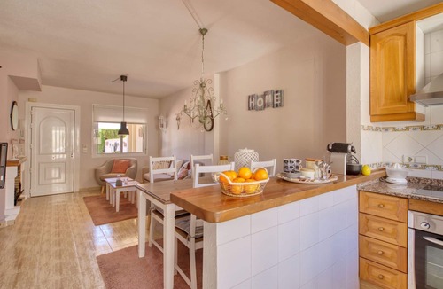 Vergel House | Wonderful villa for 6 people with A/C, WIFI, pool, TV and patio