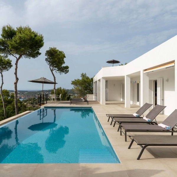 Villa 'Molí' with Sea Views, Wi-Fi, and Air Conditioning