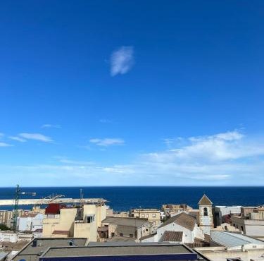 Ático duplex con Vista Mar y Terraza Privada a 200m de la playa hasta 6 personas