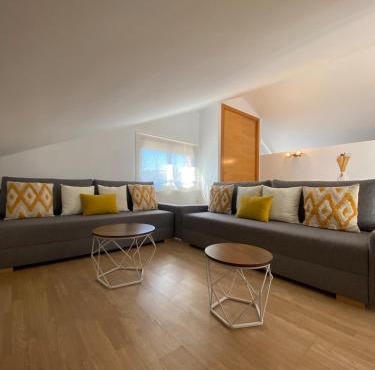 Ático tipo loft abuhardillado en primera línea de playa