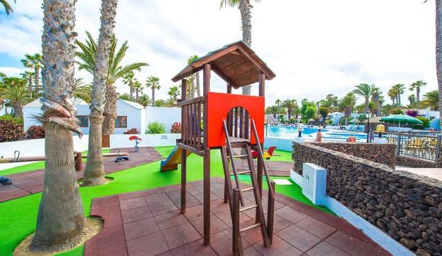 1 Bedroomed Apartment (small villa) sleeps 4