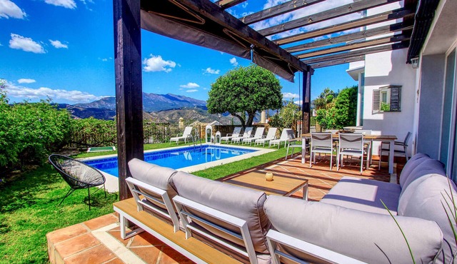 1140 Panorama Villa pool, Sea, Lake, Mountain view