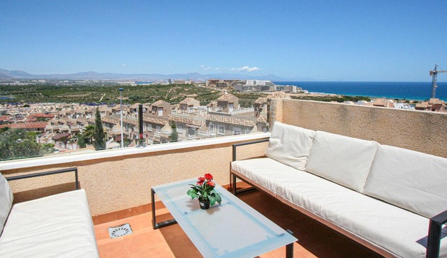 3 bedroom cozy home in Santa Pola