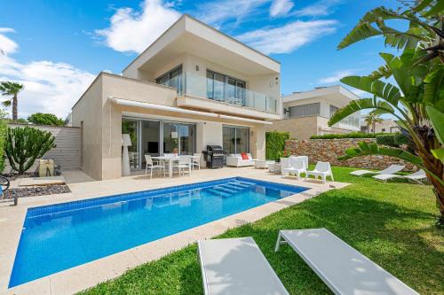 3110 Villa Malibu