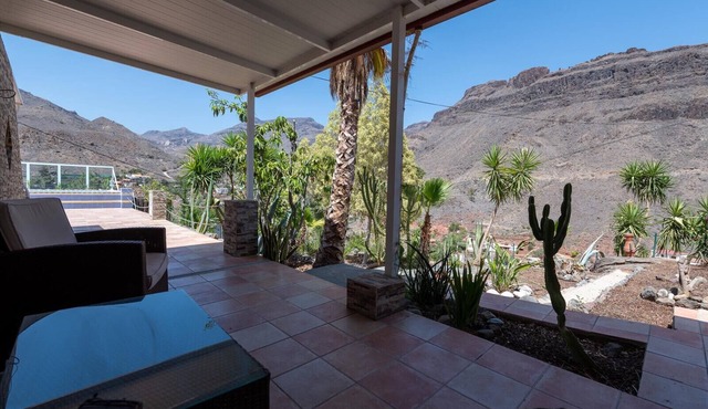 3BR Country Home - Private Pool & Terrace