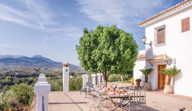 5 bedroom nice home in Zagrilla
