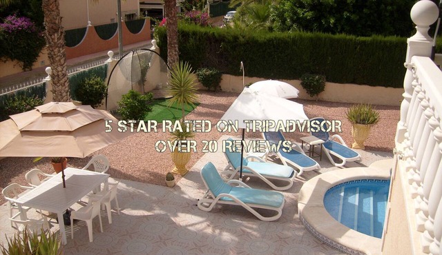 5 Star, Benferri, 50 Mb WiFi, Air Con, Sky TV, Netflix. Your Own Private Pool.