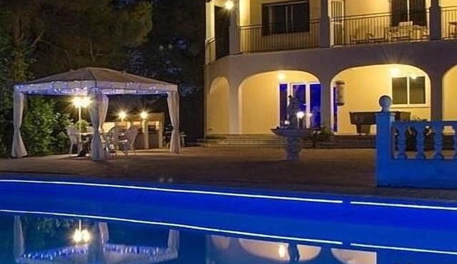 7 Bedroom Villa With Private Pool And Private Tennis Courts