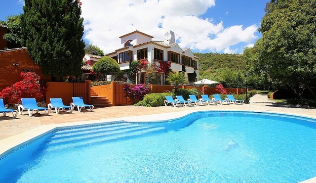 7 Bedrooms ,Heated Swimming Pool, Outside Spa, Sauna, Outside Bar,Fireplace