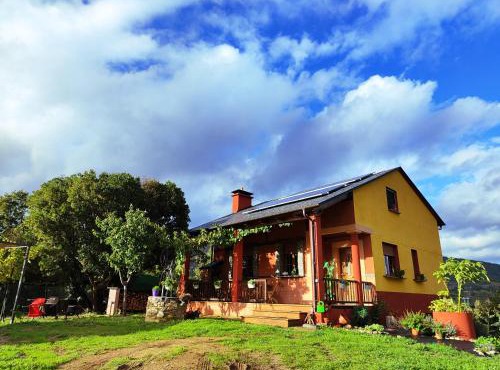 A Porteliña Casa Rural, entre viñedos y castaños