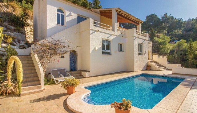 Amazing home in Altea La Vella