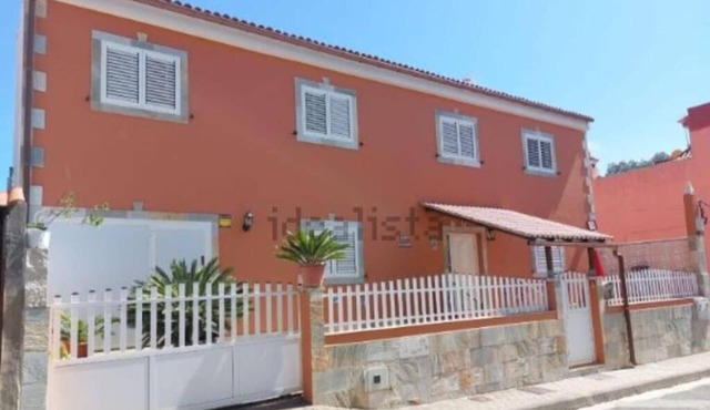 Amplia y acogedora casa de campo, a 5 minutos de Teror y de la finca de Osorios