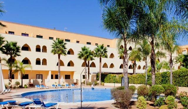 Apartamentos Playamarina