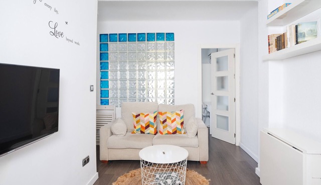 Apartment 'Acogedor Piso Con Balcón' with Balcony, Wi-Fi and Air Conditioning