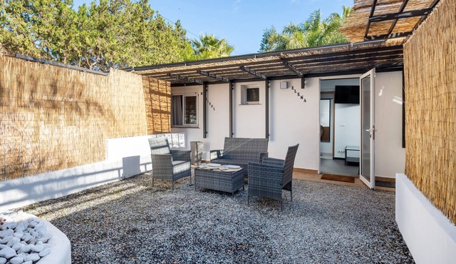 Apartment 'Casa 2' with Beach View, Wi-Fi and Air Conditioning
