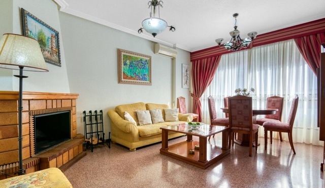 Apartment 'De Paso' with Balcony, Wi-Fi and Air Conditioning