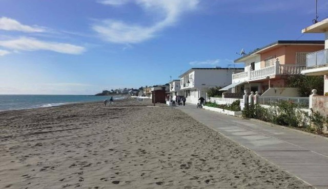Apartment directly on the boulevard of La Cala