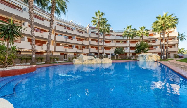 Apartment 'El Rincon Soleado' with Shared Pool, Wi-Fi and Air Conditioning
