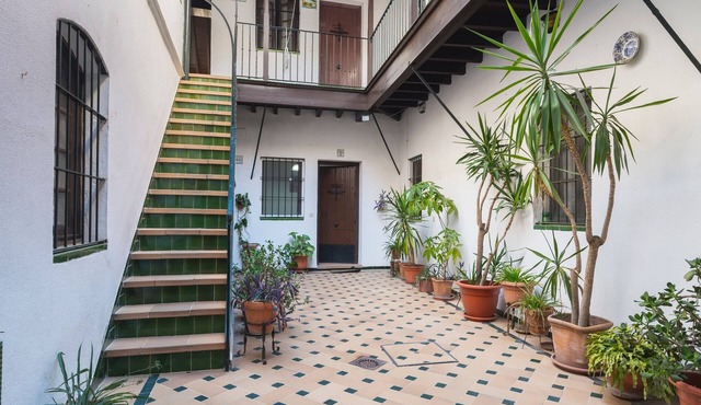 'Apartment en Puente Triana' close to City Centre with Patio & Wi-Fi