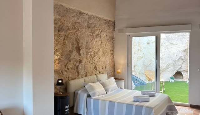 Apartment 'Isabella' with Mountain Views, Wi-Fi and Air Conditioning