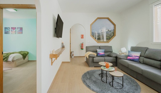 Apartment 'La Aurora De Candeleda' with Lake View, Wi-Fi and Air Conditioning