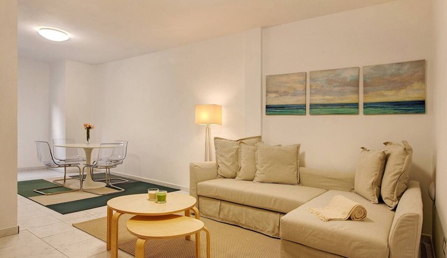 Apartment 'Little Gem' in a Central Location with Wi-Fi