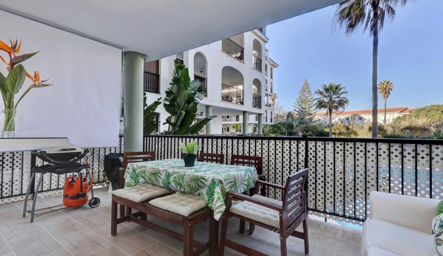 Apartment 'Marina de la Duquesa 805' Close to the Beach with Pool