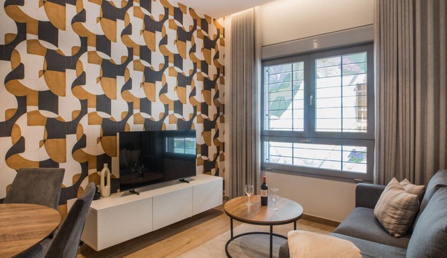 Apartment-Modern-Ensuite with Shower-Apartamento 01