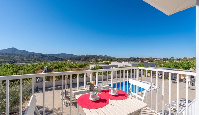 Apartment 'Unforgettable Rental in A Beautiful' with Balcony, Wi-Fi and Air Conditioning