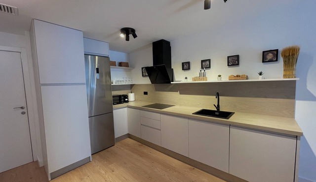 APARTMENT WITH GARAGE IN THE CENTER OF HUELVA CAPITAL.