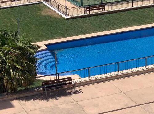 Atico, Piscina, AC, WI-FI y Parking Gratis, Gran Terraza, VUT 47-79