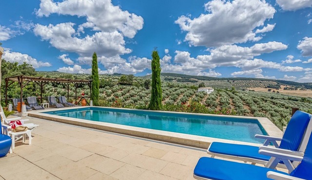 Attractive Villa in Montefrio with Private Pool