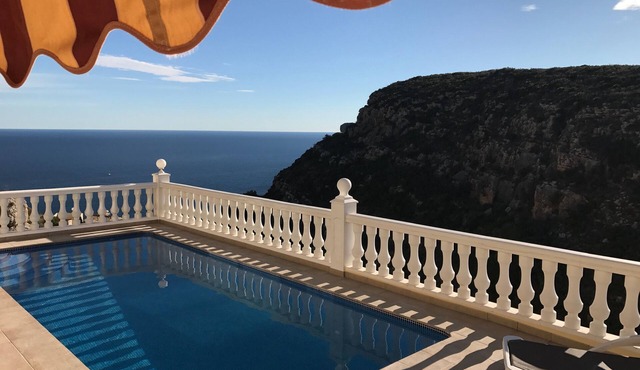 AUGUST 22-29 SAVE 20%! Luxury Villa | Spectacular Sea Views | Private Pool