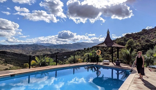 Authentic house, within the castle walls of holiday park Finca el Moralejo