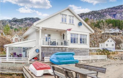 Beach Front Home In Vanvik With House Sea View in Vanvik