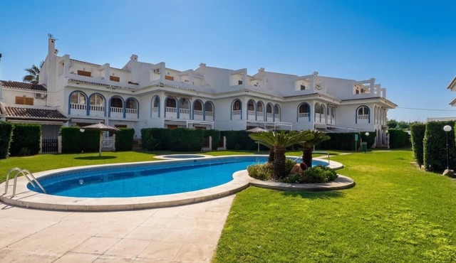 Beachfront duplex for 4 people.
