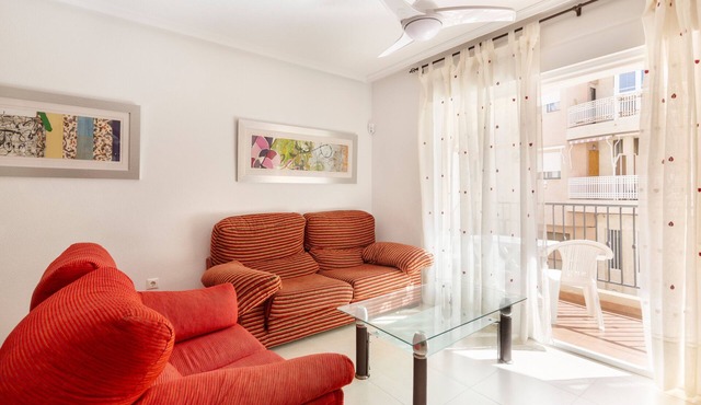 Beautiful Apartment 150 Meters from the Marina