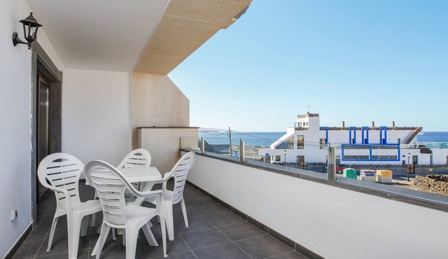 Beautiful Apartment “2 dormitorios Vista Mar” with Sea View, Wi-Fi, Terrace & Shared Pool