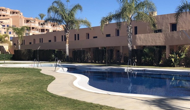 Beautiful apartment with spectacula seaviews, private partking, WiFi & UKTV