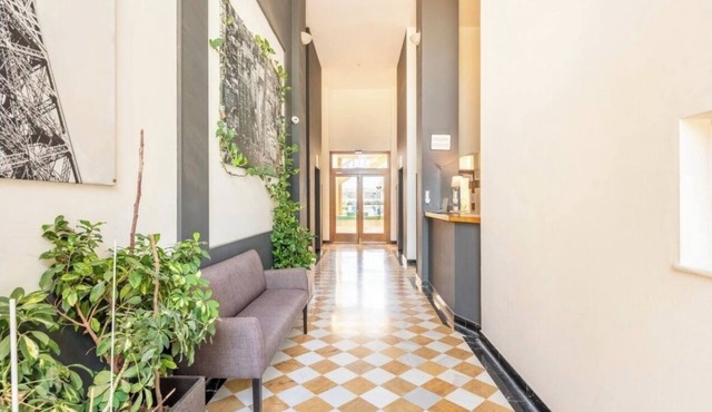 Beautiful apartment with pool and free parking
