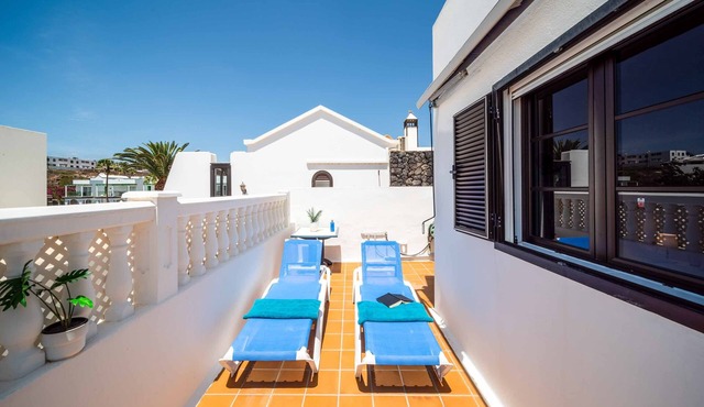 Blue Beach - Three Bedroom Villa, Sleeps 6