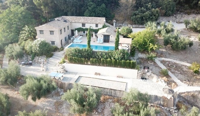 Book our beautiful villa now and enjoy 10% off the total price!