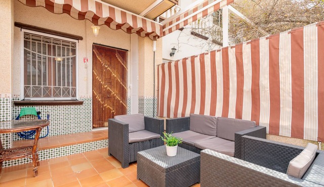 Bungalow 'Casa De Verónica' with Private Terrace, Wi-Fi and Air Conditioning