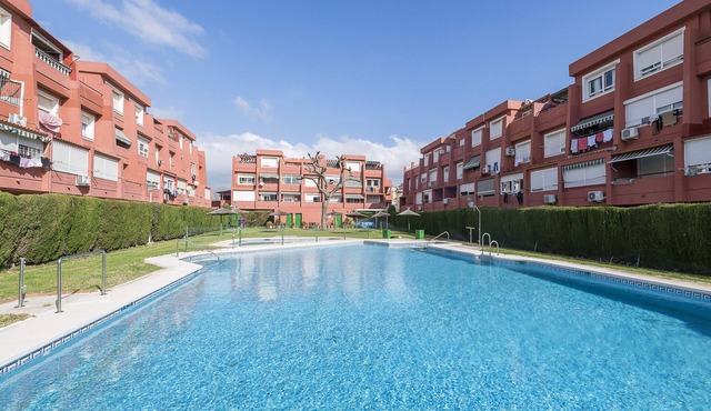 CAMAROTE DE ALGETARES - Apartment with shared pool and free WiFi.