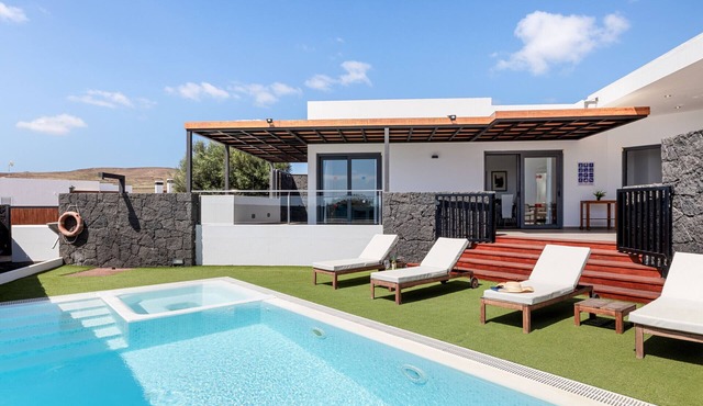 Casa Carlota by Escape Home