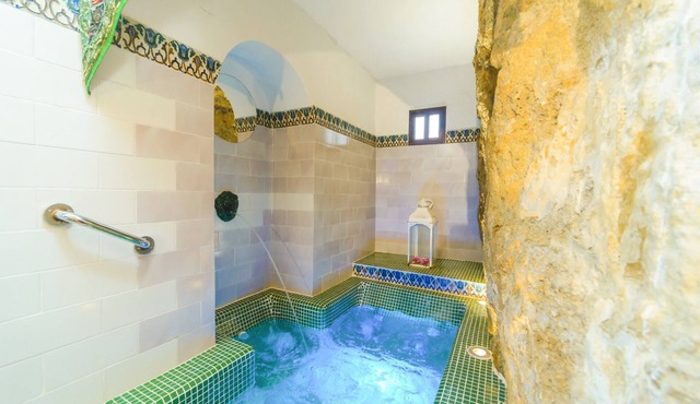 Casa de la Robledo, Intimate Rural Getaway in Peñaflor