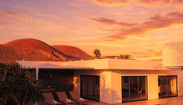 Casa Kanela Luxury Volcano Villa & Heated Pool