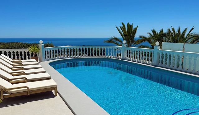 Casa La Gran Familia - big pool and amazing sea views