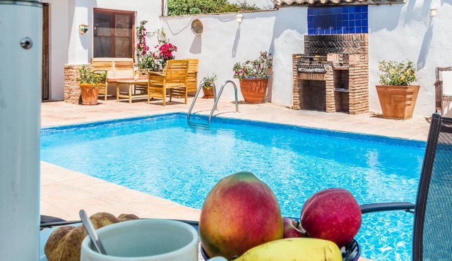 Casa Luna - Traditional spanish village house with pool